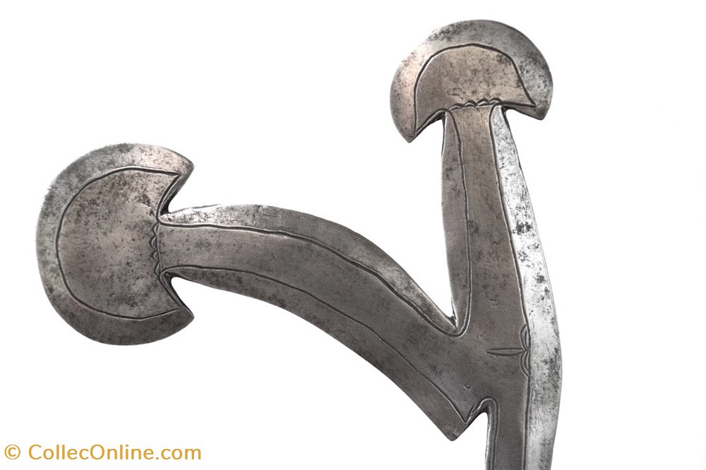 art antiquites africain armes banda togbo 001