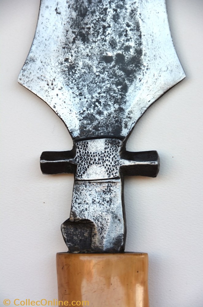 art antiquite africain arme budu ivoire 009