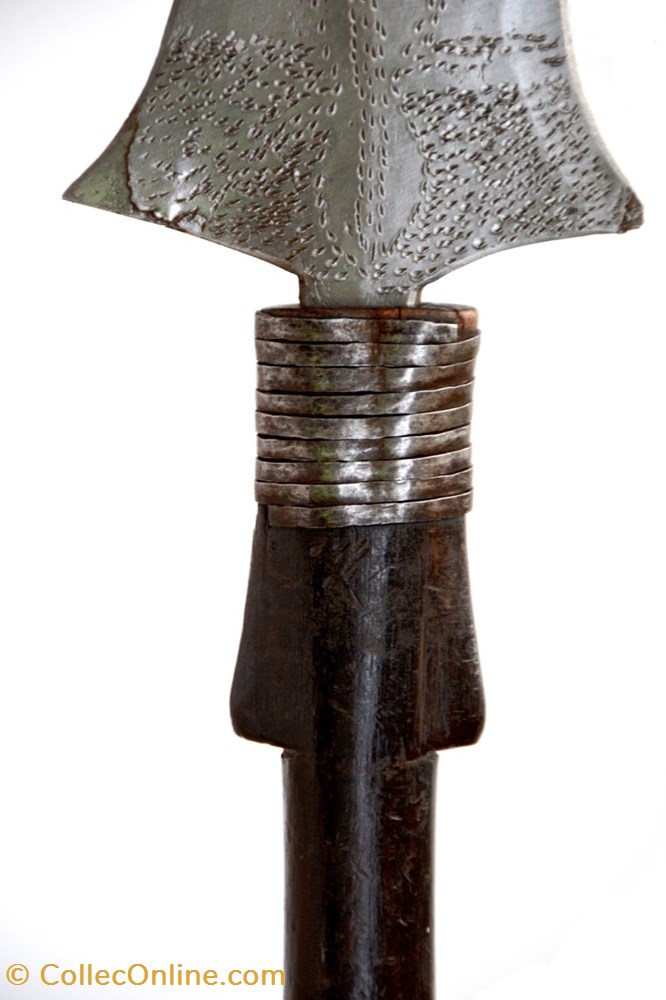 Momvu 001 4 art antiquite africain arme momvu 001