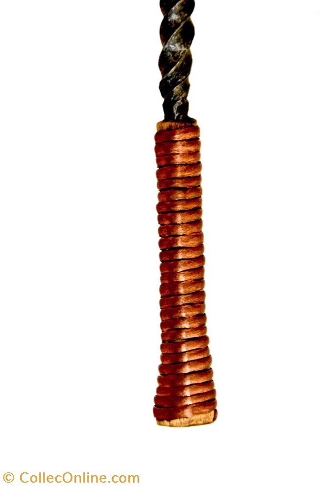 Yakoma 001 5 art antiquite africain arme yakoma 001
