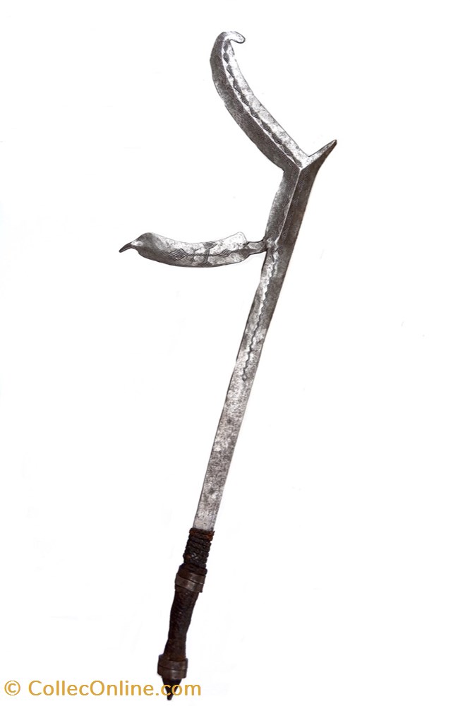 art antiquites africain armes laka nantchere 001