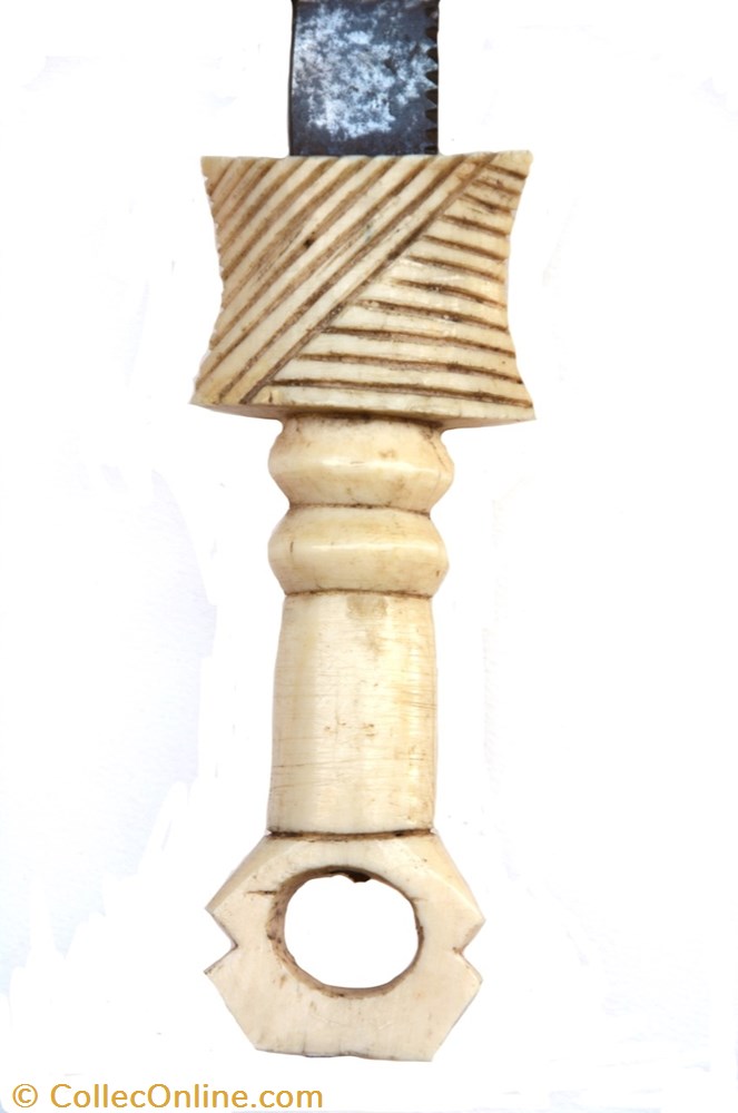 art antiquites africain armes budu ivoire 004