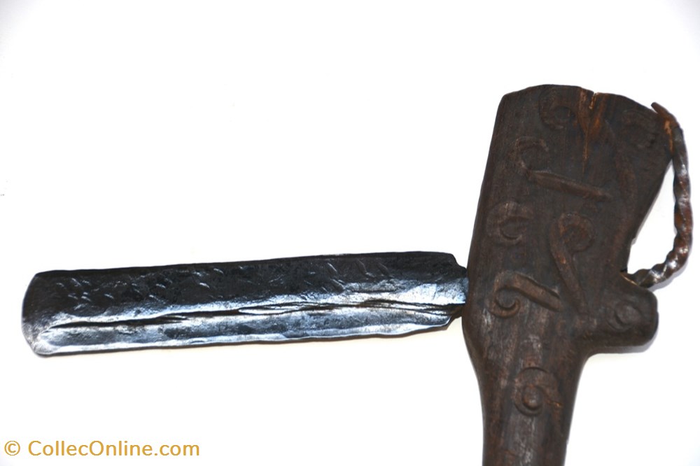 Kuba 002 5 art antiquite africain arme kuba 002
