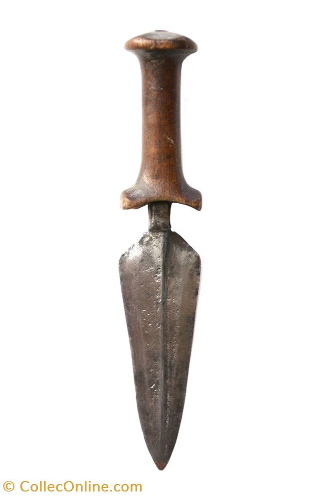 Mangbetu 001 art antiquite africain arme mangbetu 001