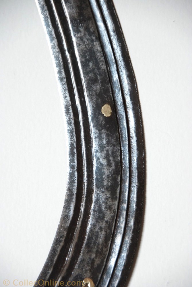 Faucille Bengé 001 2 art antiquite africain arme faucille benge 001