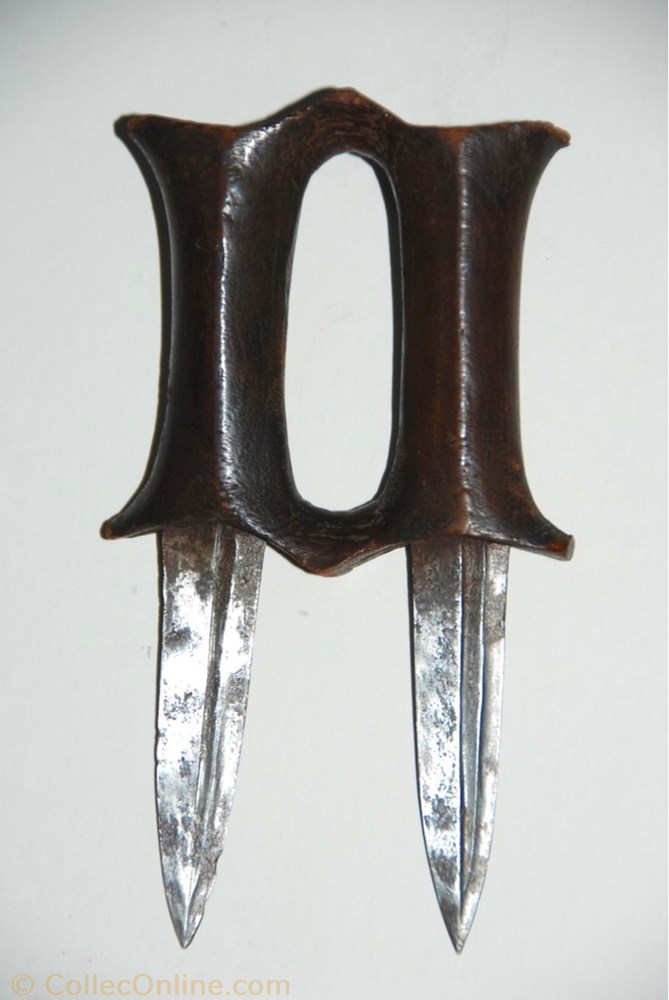 art antiquite africain arme azande 001