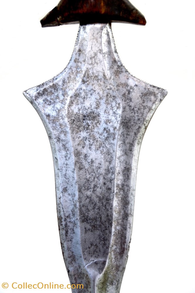 art antiquite africain arme tetela 003