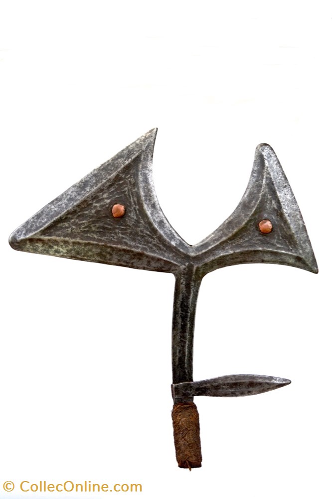Yangéré-Gbaya 001 art antiquites africain armes yangere gbaya 001