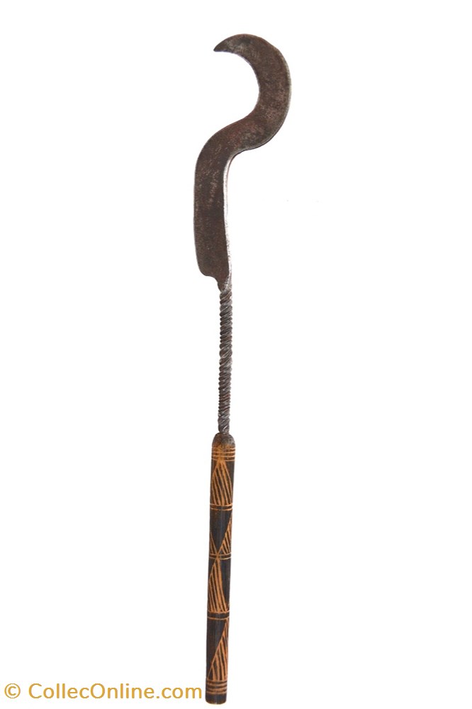 Tutsi 001 art antiquite africain arme tutsi 001