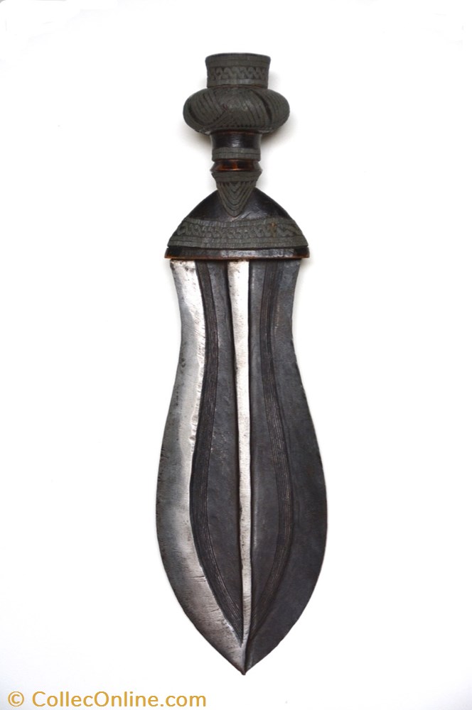 Ikulbapyaang 002 art antiquite africain arme ikulbapyaang 002