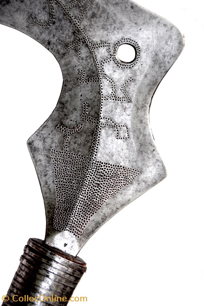 Momvu 003 3 art antiquite africain arme momvu 003