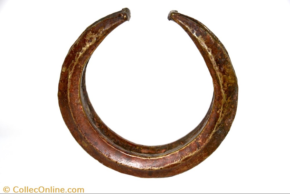 art antiquite africain bronze torque fang 002