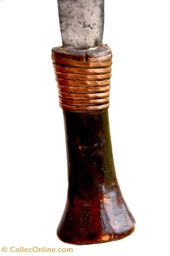 Yakoma Ngondi 009 5 art antiquite africain arme yakoma ngondi 009
