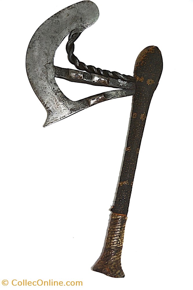 art antiquites africain armes songye nsapo 006