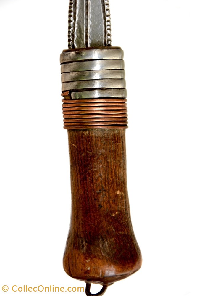 Yakoma Ngondi 005 5 art antiquite africain arme yakoma ngondi 005