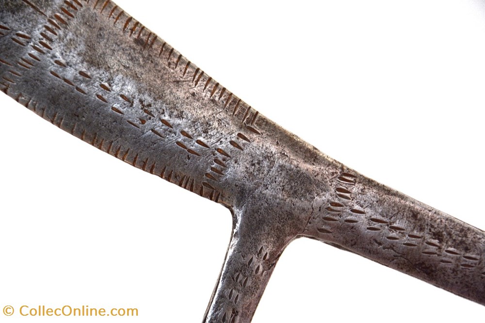 art antiquites africain armes ingessana murder 001