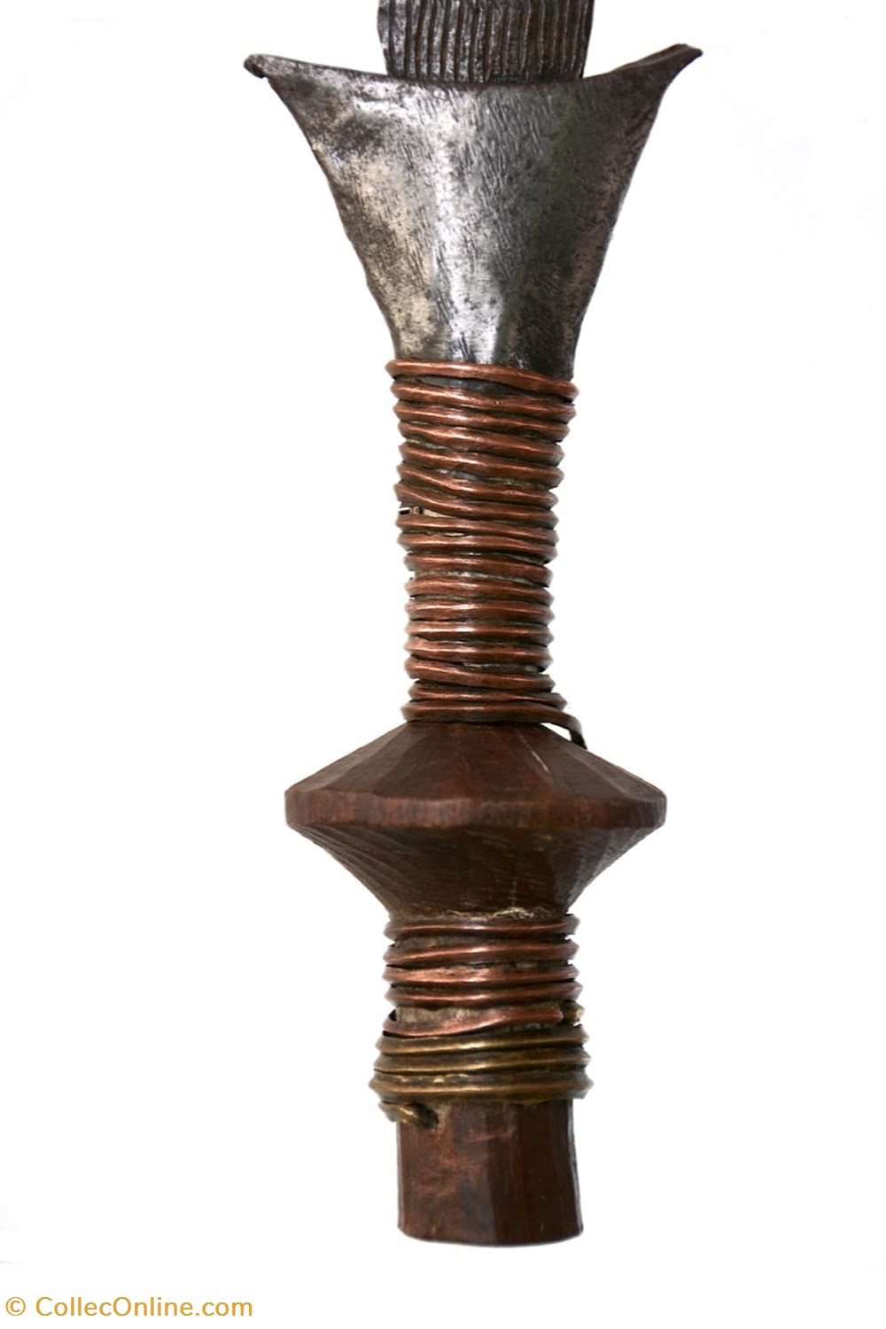 Saka-Ngandu 003 4 art antiquites africain armes saka ngandu 003