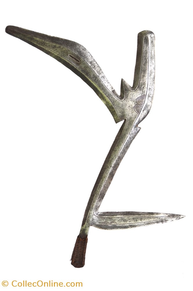 Banda Mbugbu ouest 003 art antiquites africain armes banda mbugbu ouest 003