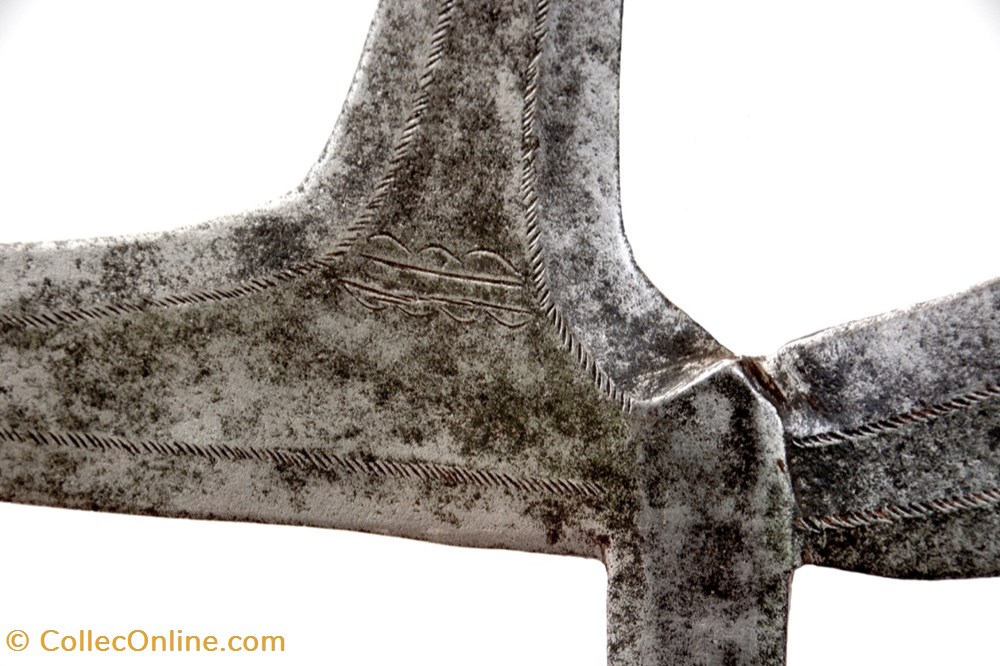 art antiquites africain armes ngombe za 001