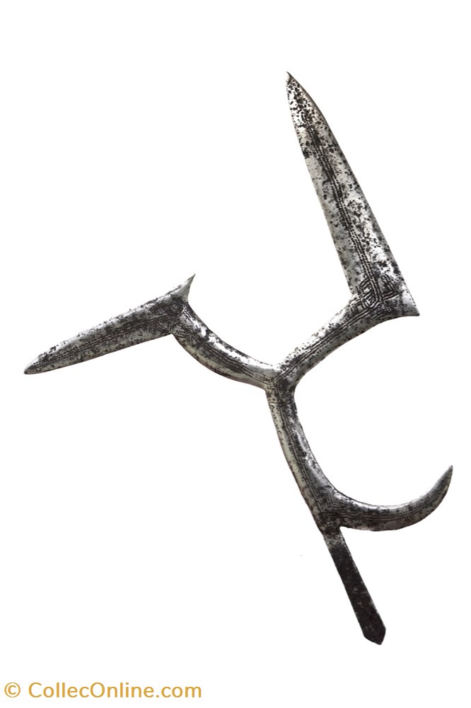 art antiquites africain armes mbanja 001