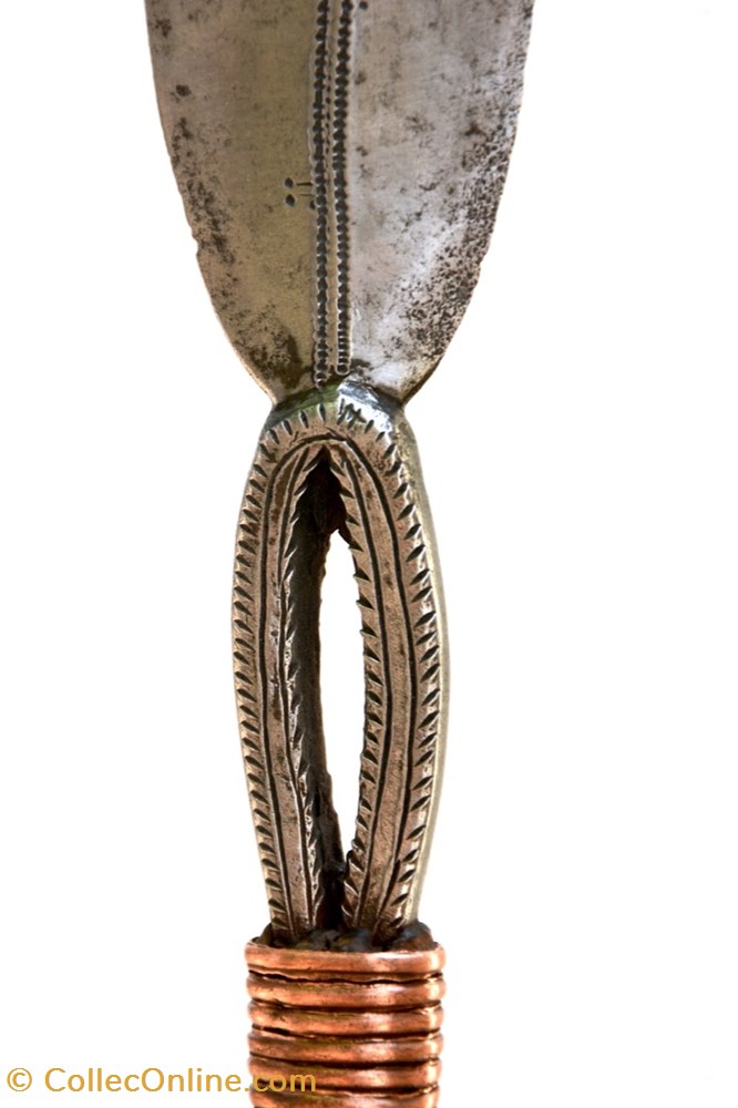 Yakoma Basakpwa 009 3 art antiquite africain arme yakoma basakpwa 009