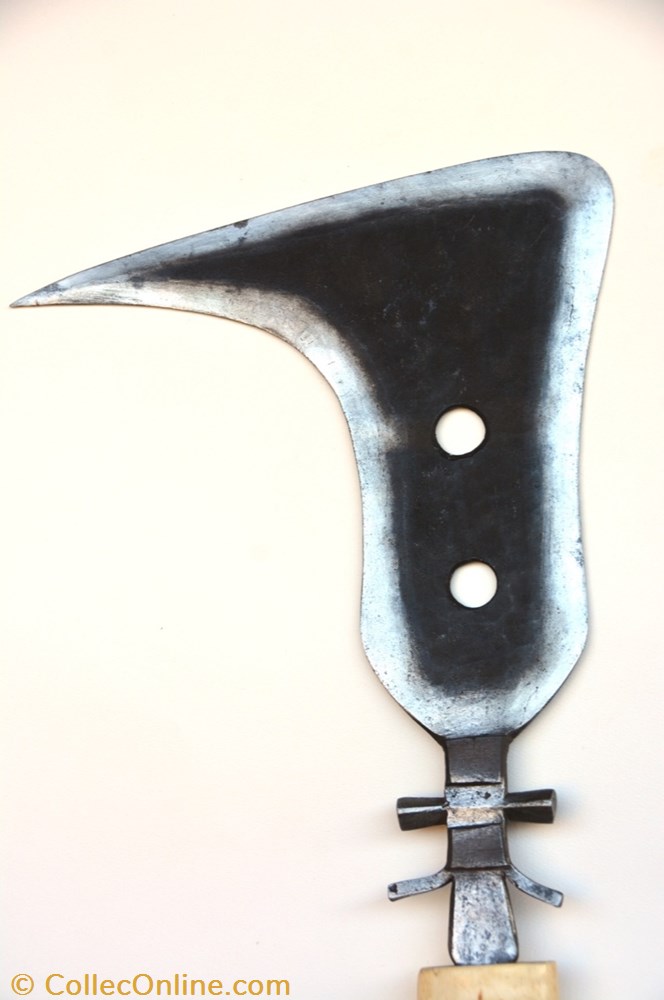 art antiquite africain arme mangbetu ivoire 003