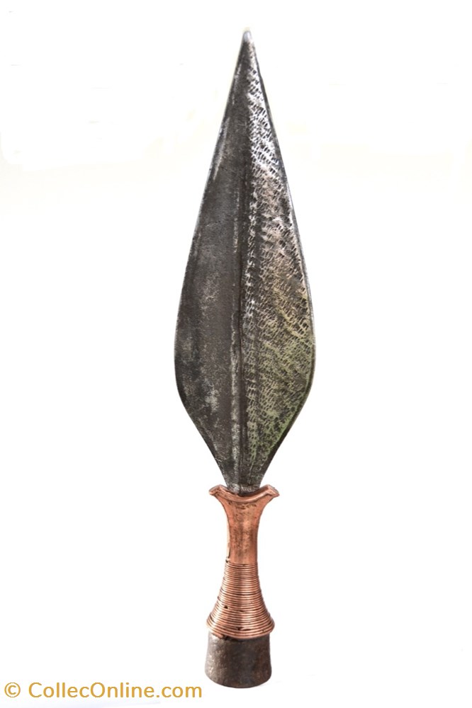 Mbole 001 art antiquite africain arme mbole 001