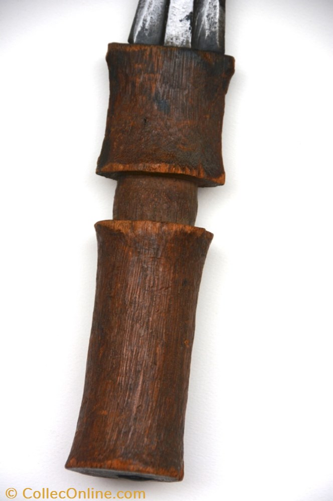 Mangbetu** D 001 5 art antiquite africain arme mangbetu d 001