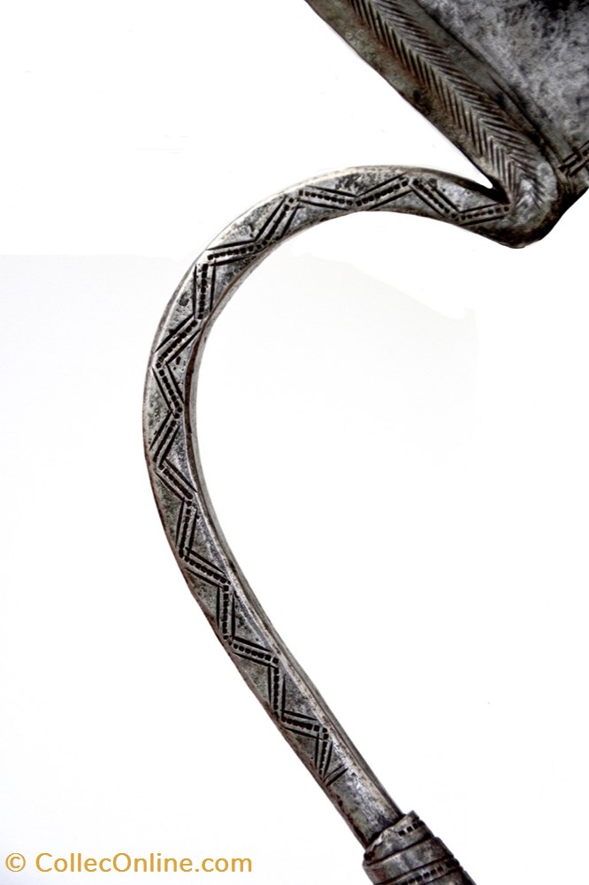 art antiquite africain arme dadiya 002