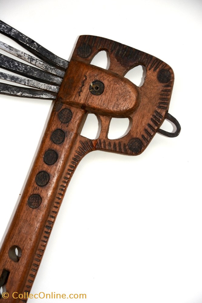 art antiquite africain arme tchokwe lunda 001
