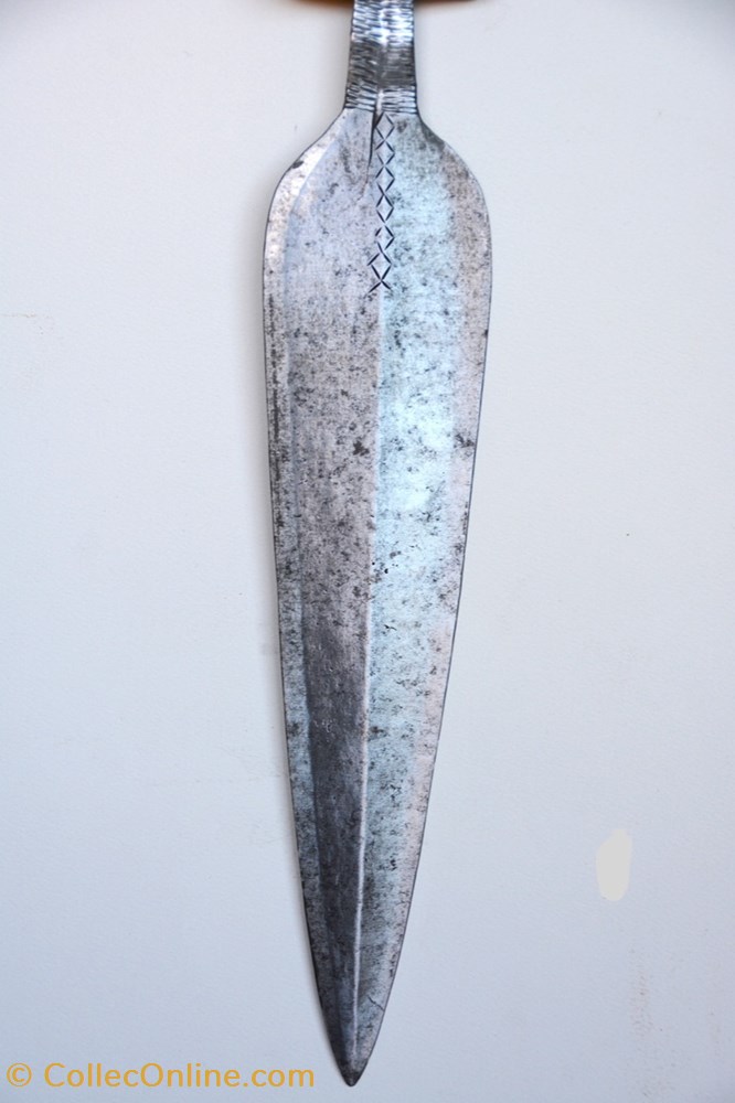 art antiquite africain arme mangbetu 001