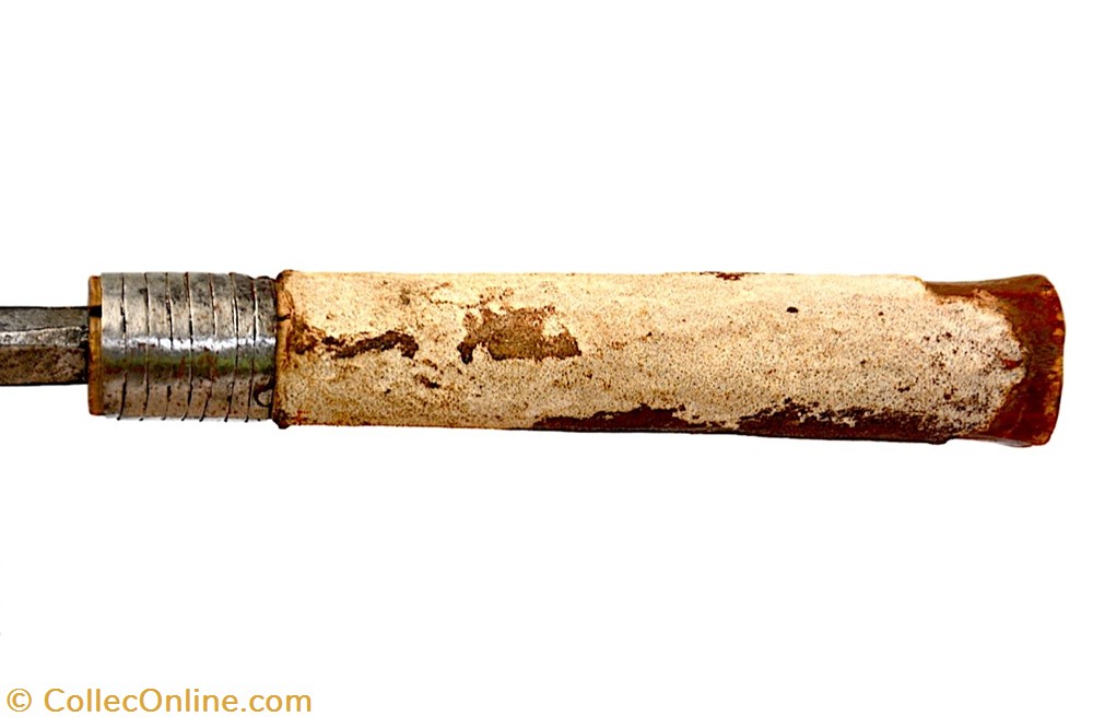 Tutsi 002 5 art antiquite africain arme tutsi 002