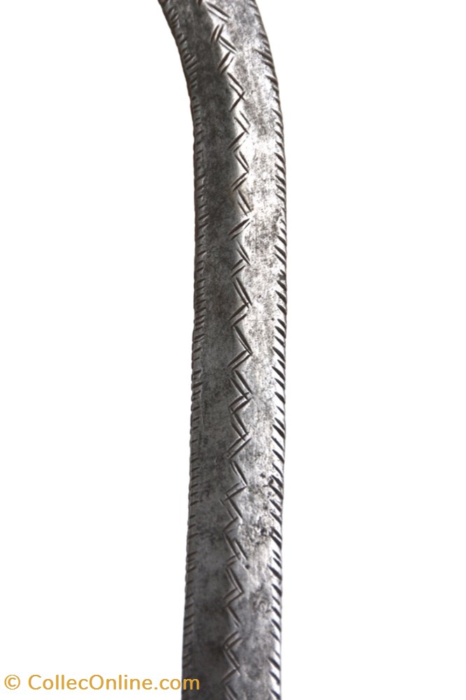 Yakoma disque Ngondi 001 3 art antiquite africain arme yakoma disque ngondi 001