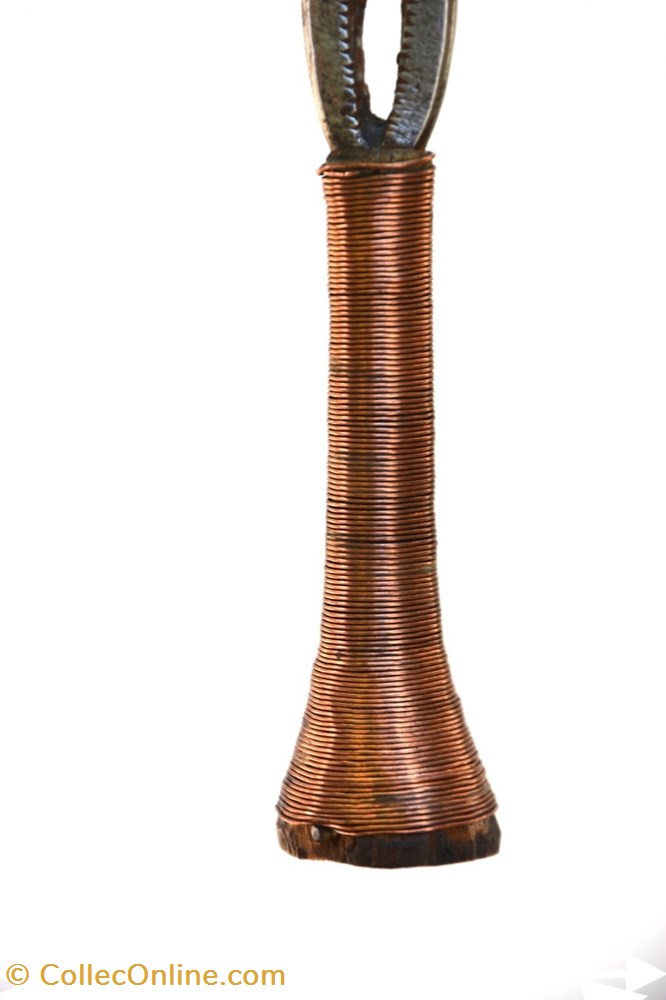 Yakoma Ngondi 001 5 art antiquite africain arme yakoma ngondi 001