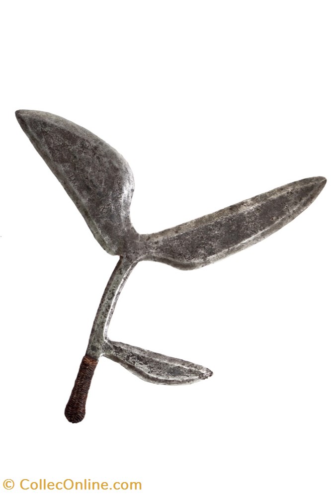 Yangéré-Kaka 001 art antiquites africain armes yangere kaka 001