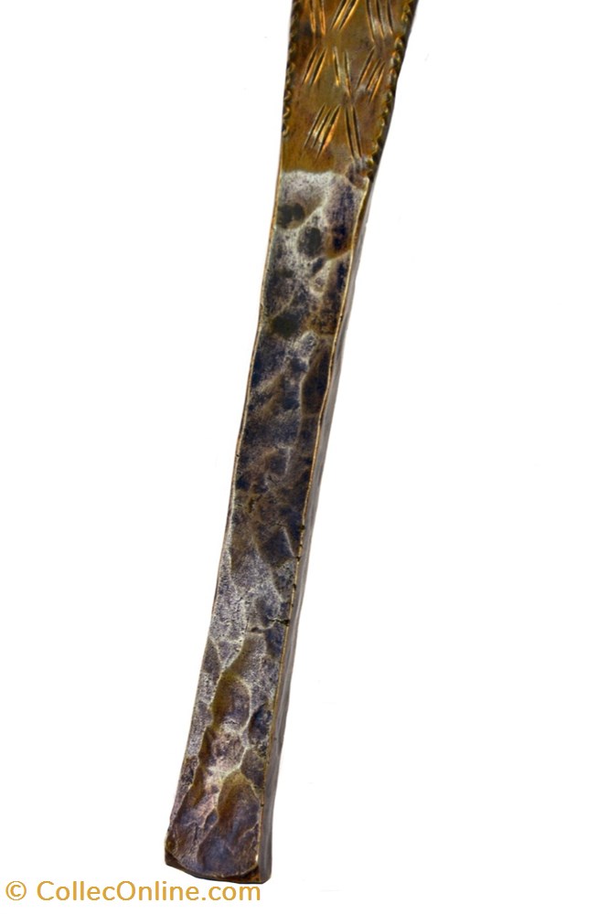 Yakoma 001 5 art antiquite africain arme yakoma 001