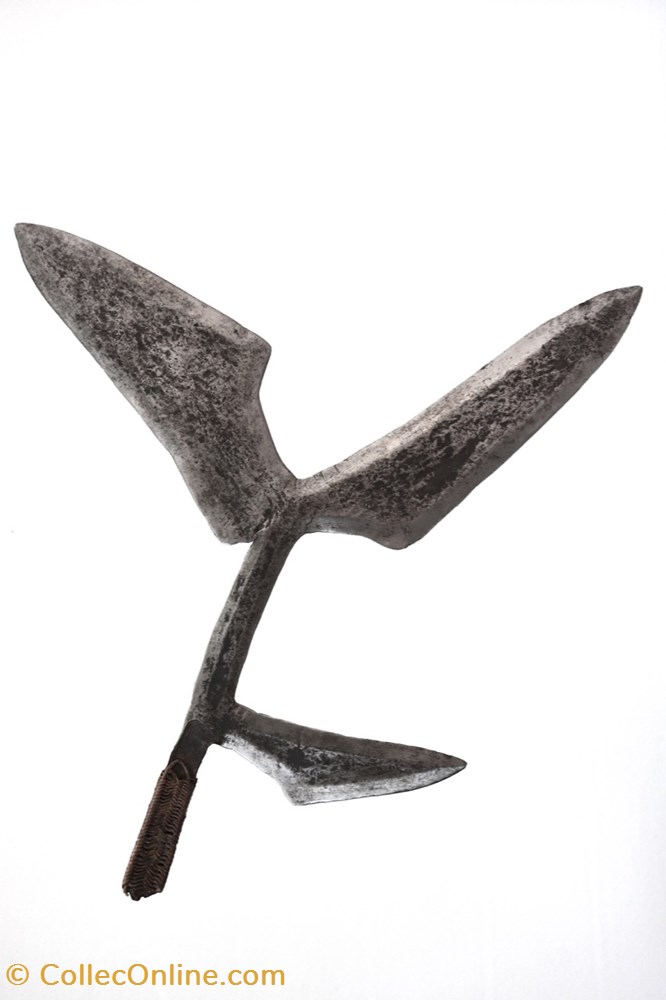 Yangéré-Kaka 002 art antiquites africain armes yangere kaka 002