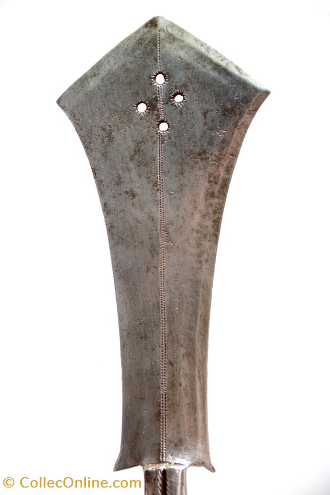 art antiquite africain arme yakoma basakpwa 010