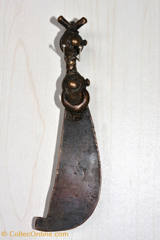 Poids armes Épée 009 art antiquites africain bronzes poids armes epee 009