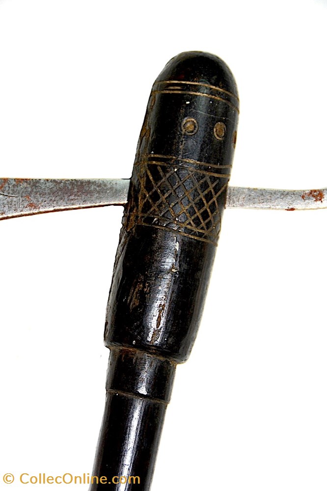art antiquites africain armes zulu 001