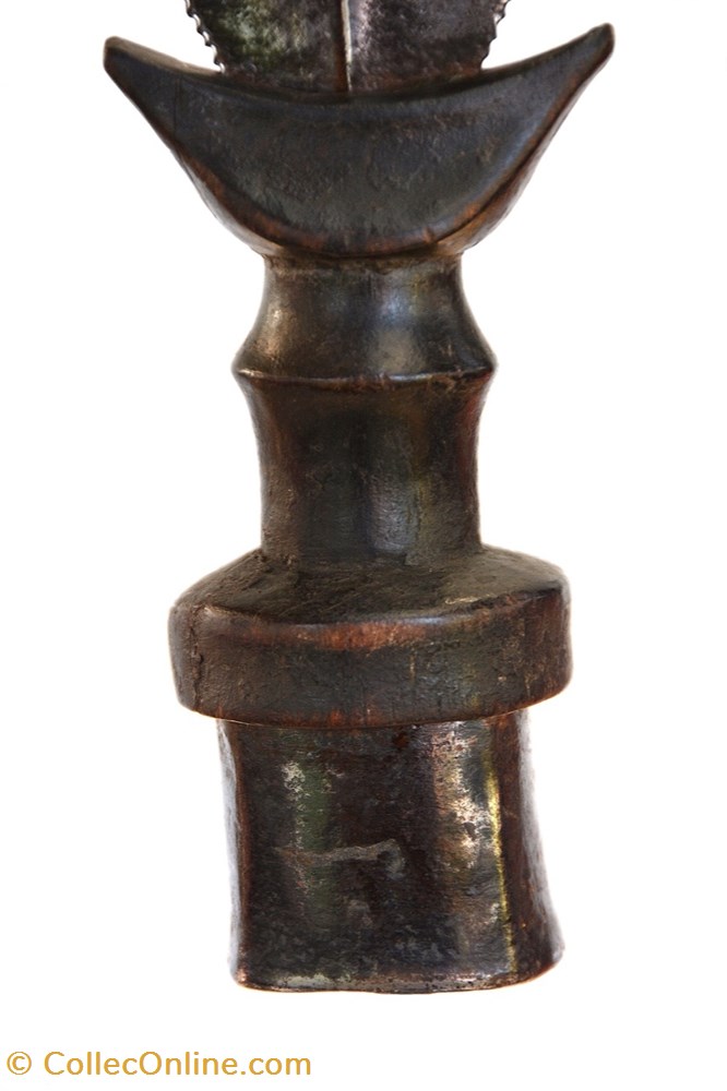 Nkutshu 002 4 art antiquite africain arme nkutshu 002