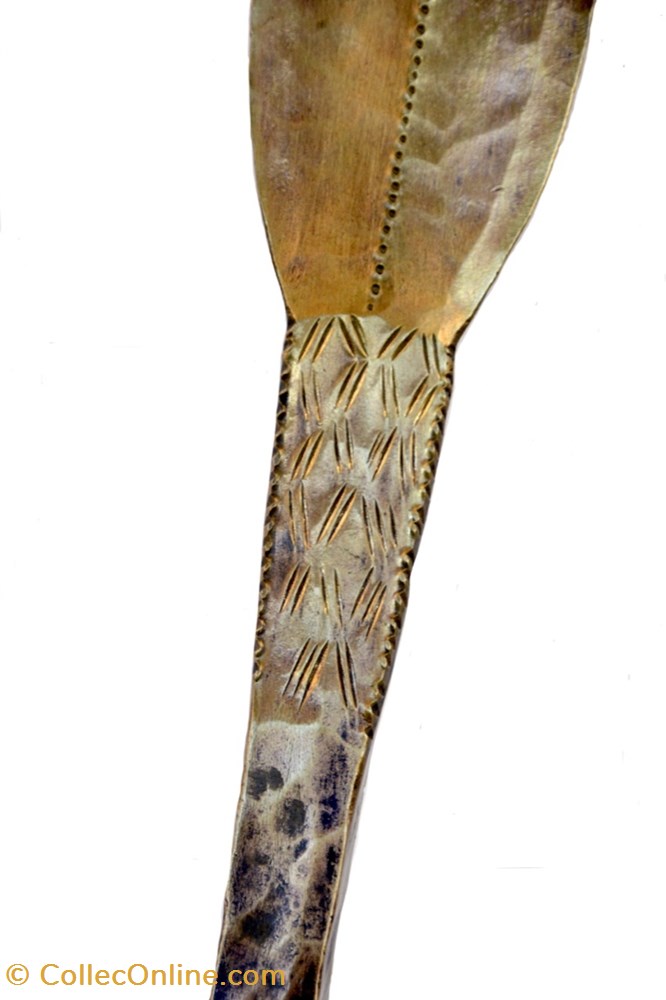 Yakoma 001 4 art antiquite africain arme yakoma 001