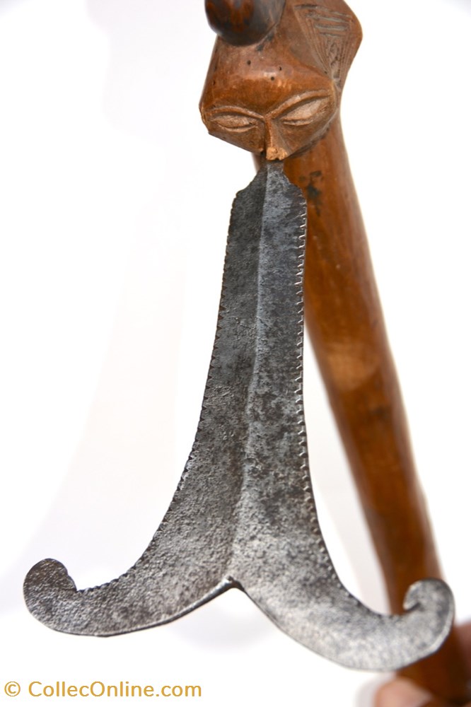 Pendé 001 5 art antiquite africain arme pende 001