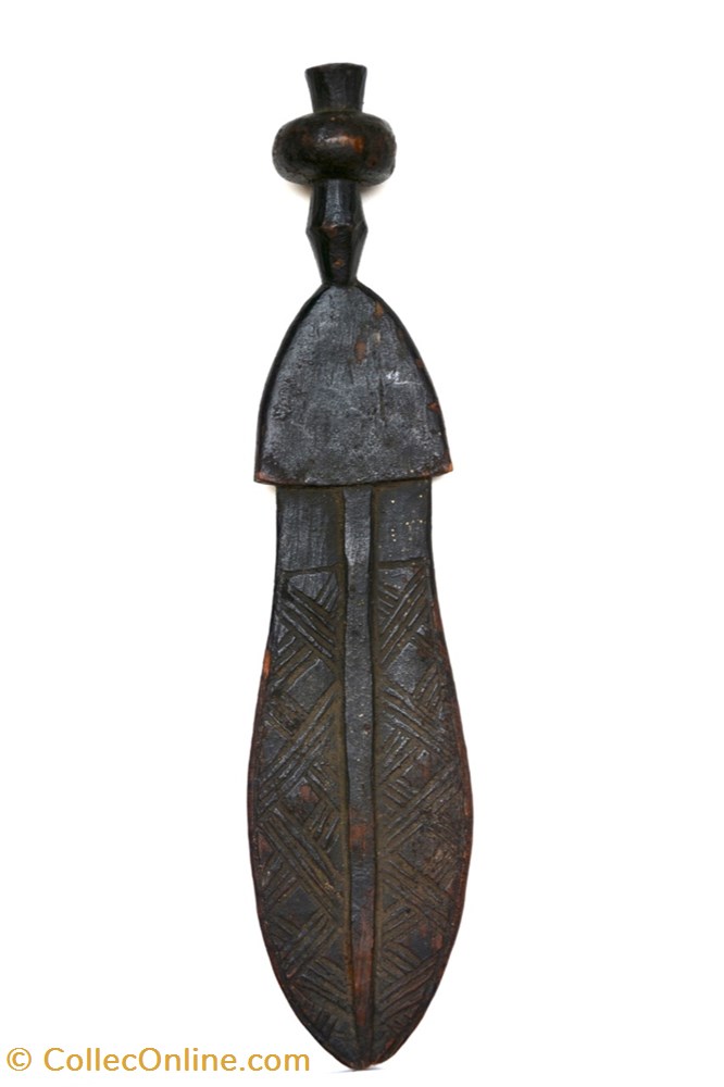 art antiquites africain armes ikulintey 001
