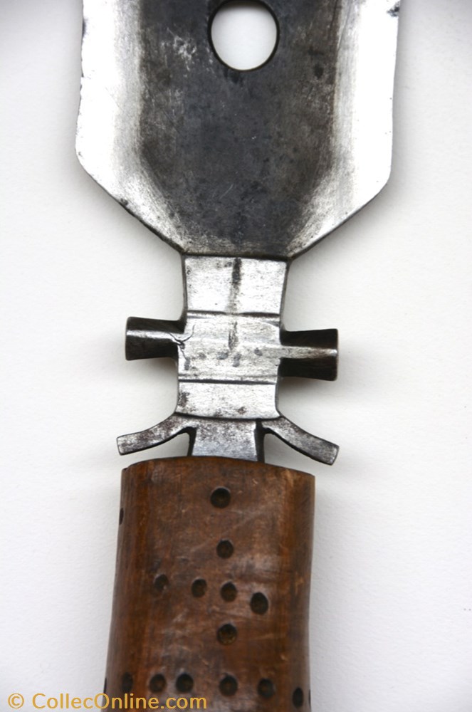 art antiquite africain arme mangbetu 002