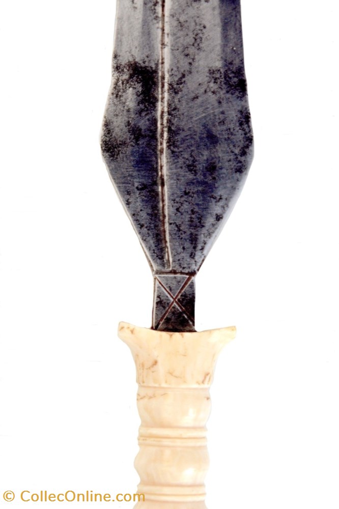 Mangbetu 003 2 art antiquites africain armes mangbetu 003
