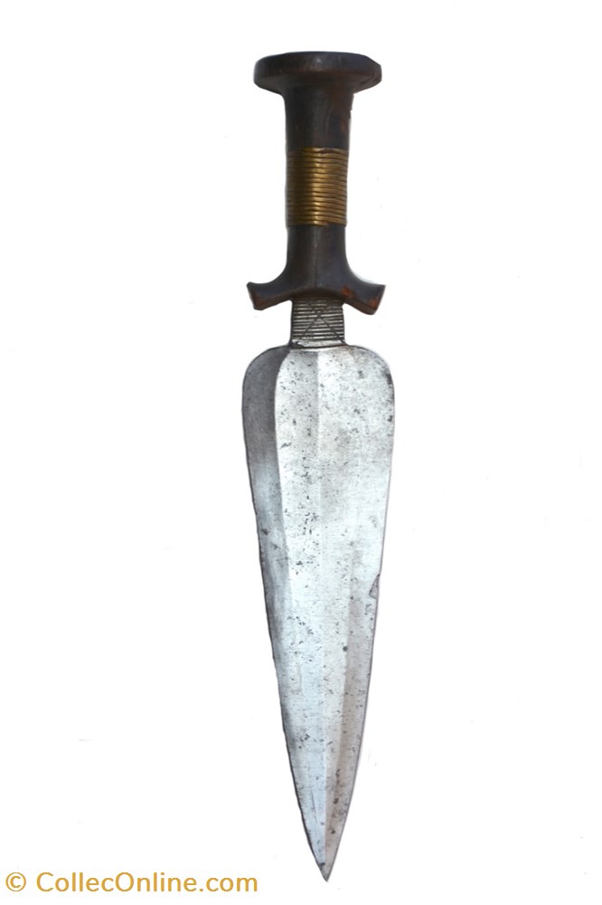 Mangbetu 002 art antiquite africain arme mangbetu 002
