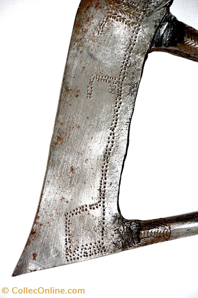 art antiquites africain armes songye nsapo 003