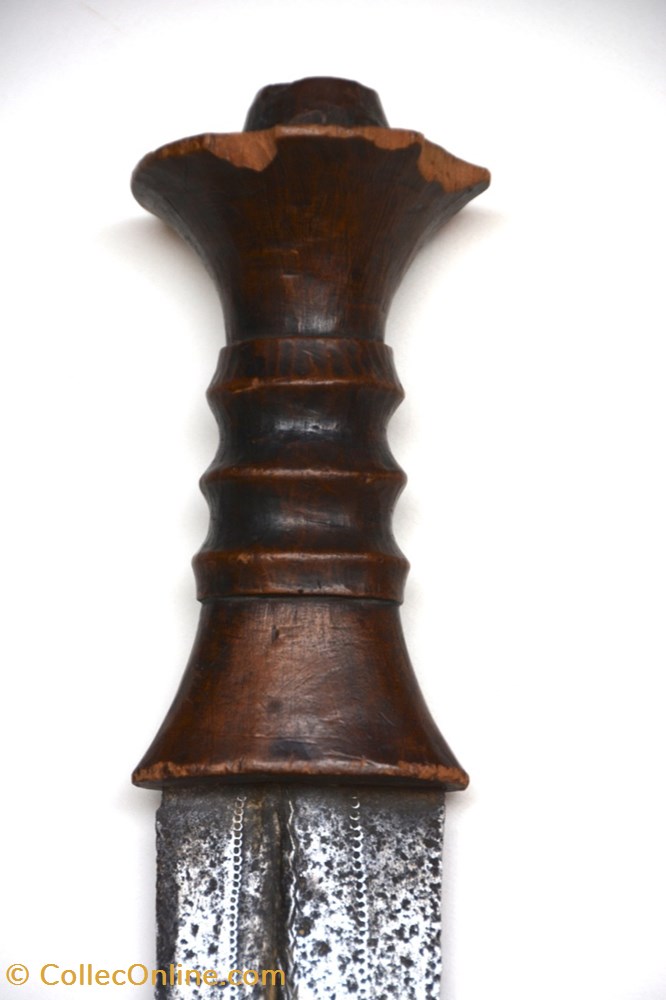 Songyé 004 5 art antiquites africain armes songye 004