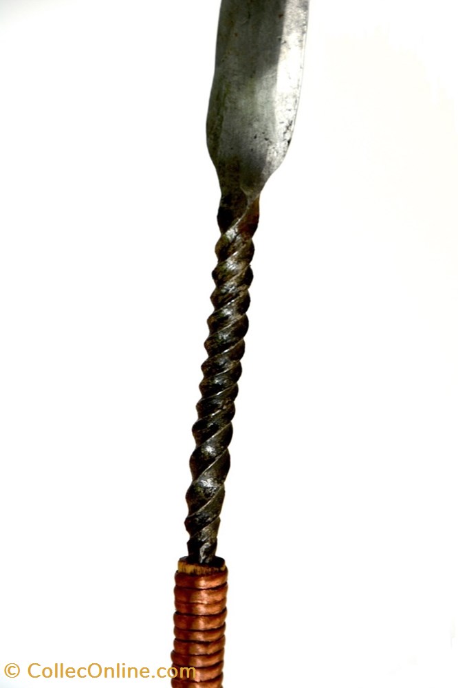 Yakoma 001 3 art antiquite africain arme yakoma 001
